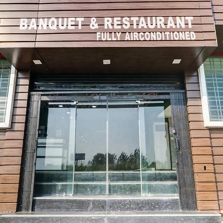 Oyo Flagship 83121 Hotel Rose Vip Saharanpur Eksteriør billede