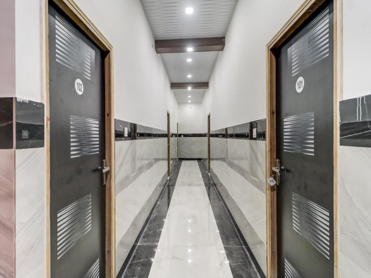 Oyo Flagship 83121 Hotel Rose Vip Saharanpur Eksteriør billede