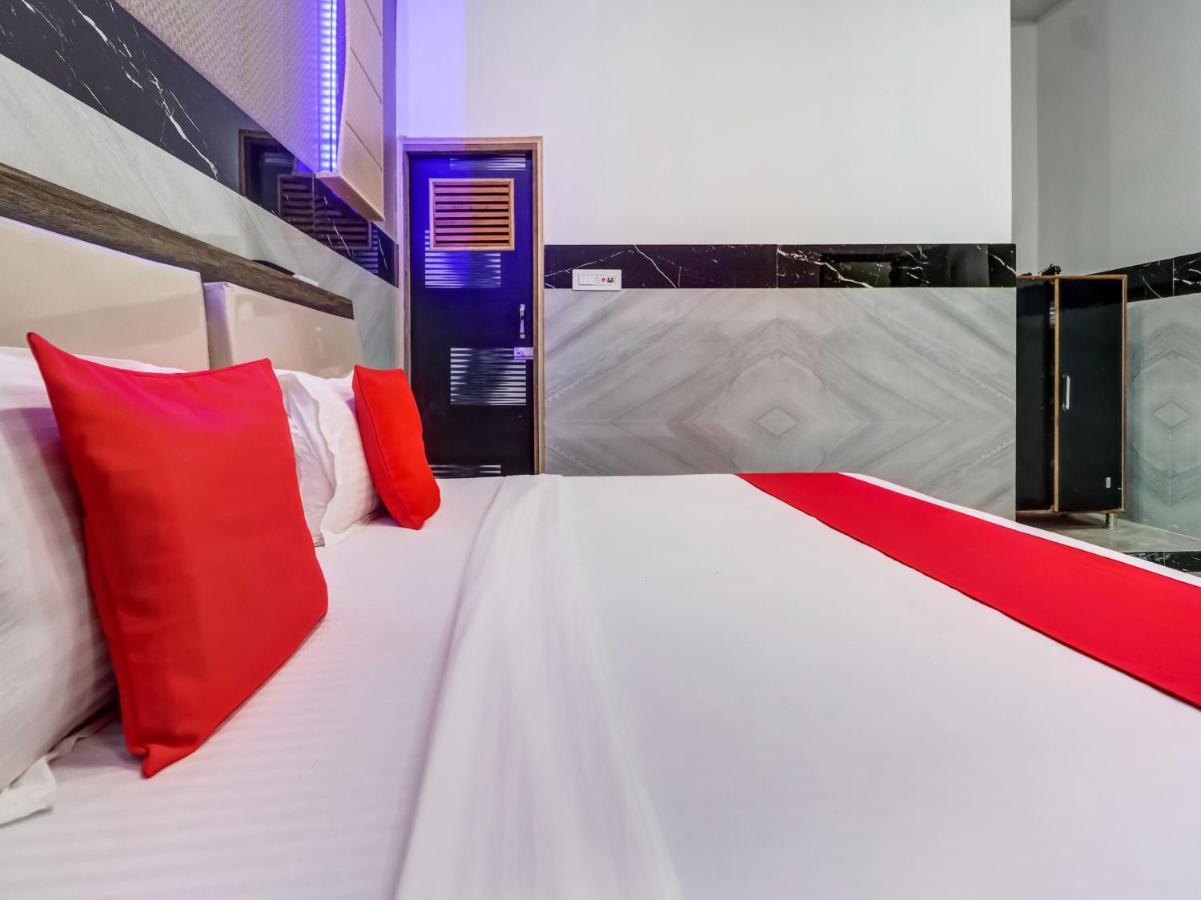 Oyo Flagship 83121 Hotel Rose Vip Saharanpur Eksteriør billede