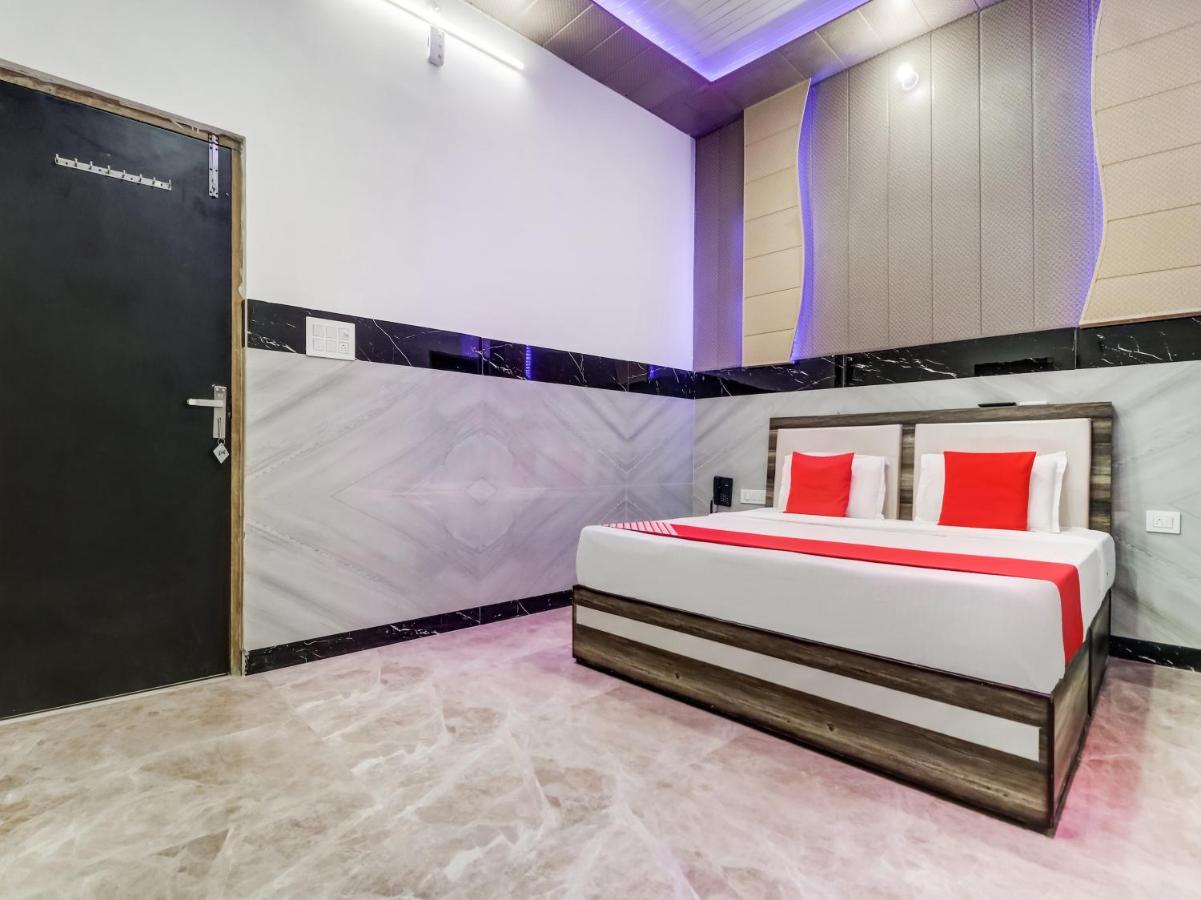 Oyo Flagship 83121 Hotel Rose Vip Saharanpur Eksteriør billede